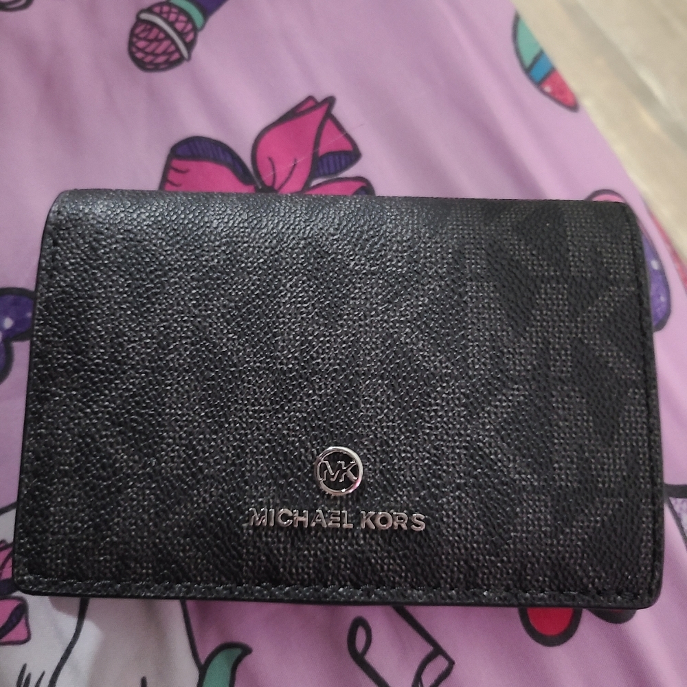 SOLD!!!!! Michael Kors Jet Set Slim Wallet